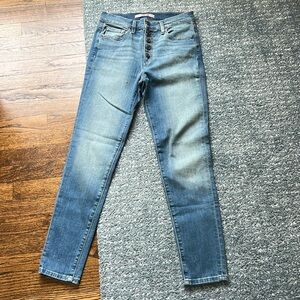 Fun, nice and skinny jeans! Button fly, joe’s